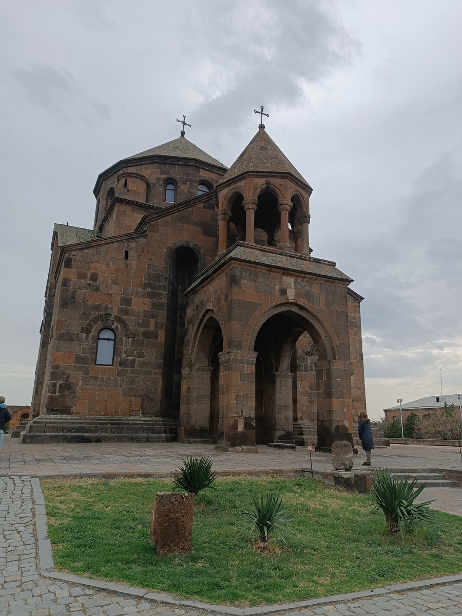 Храм Святой Рипсиме