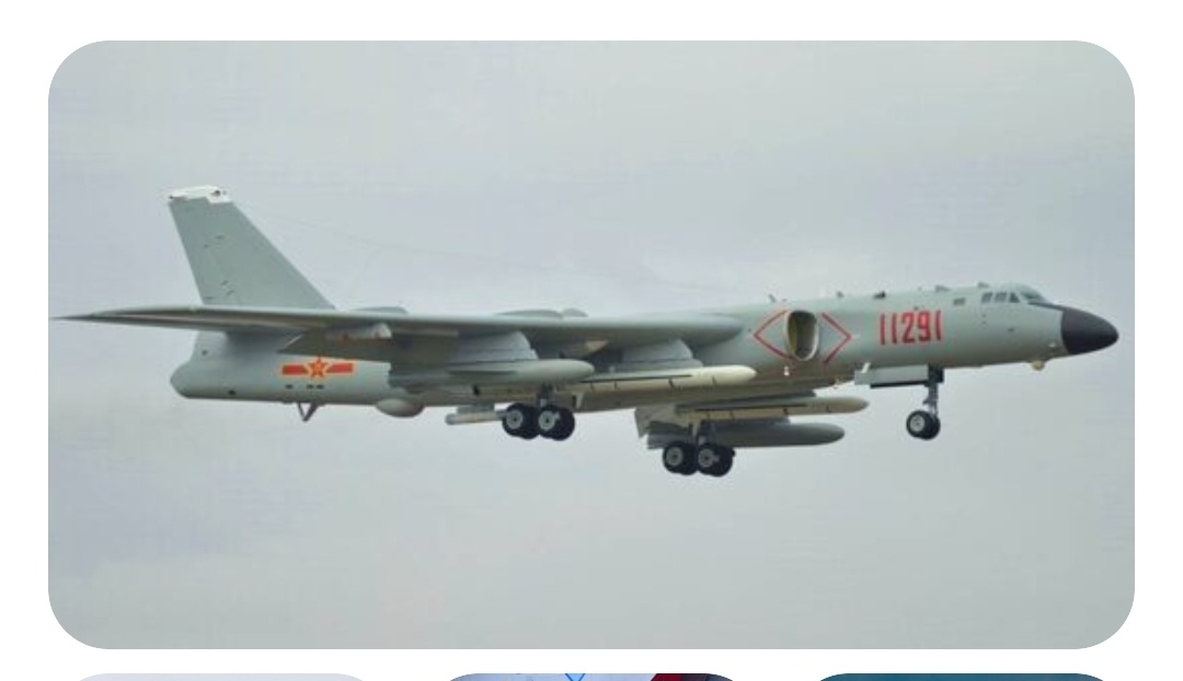 Бомбардировщик ВВС Китая H-6K из 10-й бомбардировочной дивизии впервые был замечен с двумя баллистическими ракетами воздушного базирования KD-21 во время учений, что ознаменовало оперативный дебют этой передовой гиперзвуковой системы вооружения.