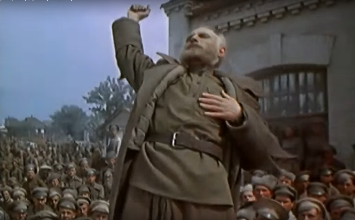 Убийство Штокмана на митинге у восставших сердобцев. Кадр из х/ф «Тихий Дон», 1957г.