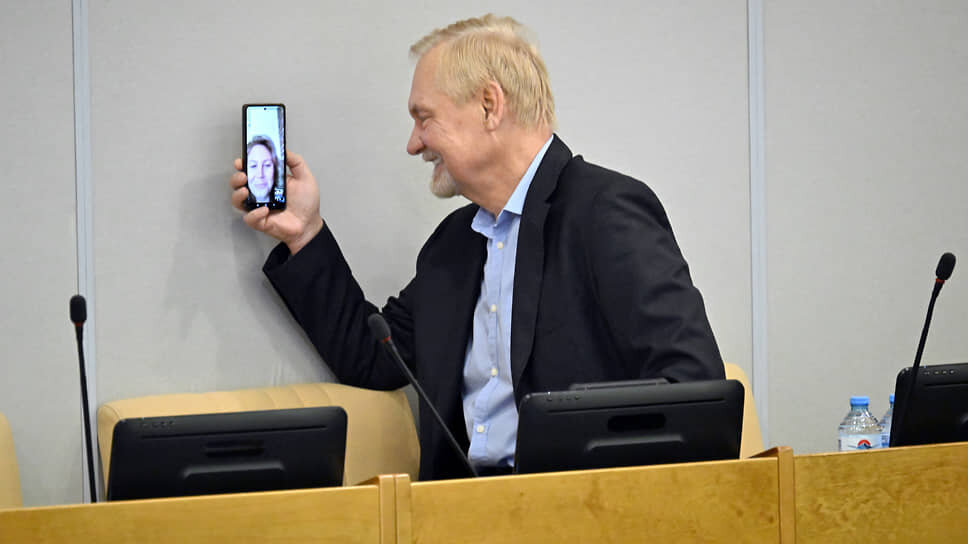 Нижегородского депутата Вадима Булавинова просят отдать золото и деньги.📷Фото: Дмитрий Духанин / Коммерсантъ