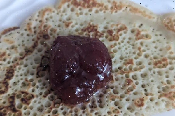 Блины с вареньем — вершина гастрономического блаженства. Кто тут не согласен?