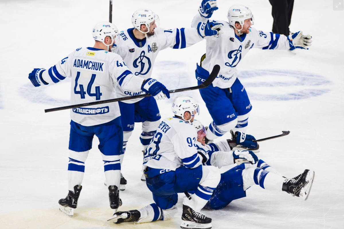 Московское "Динамо" одержало драматичную победу в Санкт-Петербурге. Фото: ХК "Динамо-Москва"