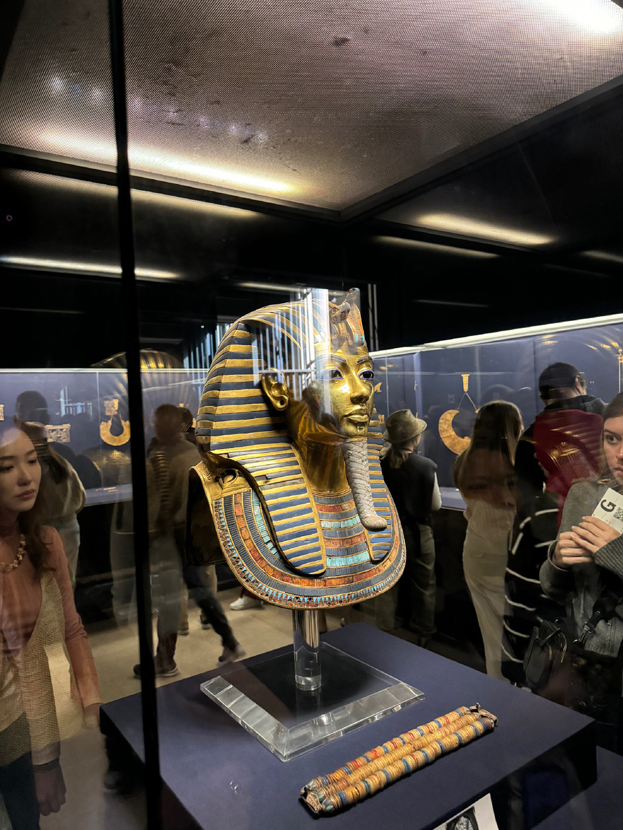 Погребальная маска фараона Тутанхамона