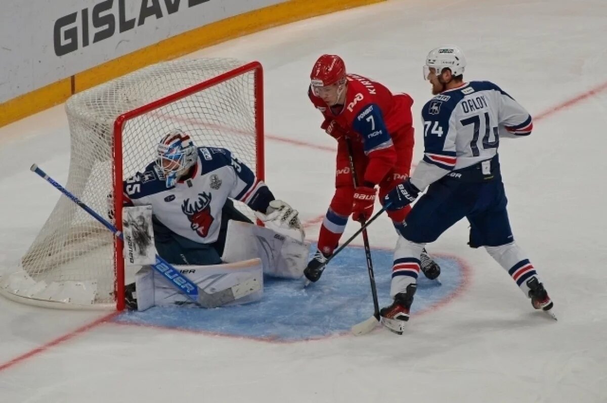    Заспешили в отпуск.