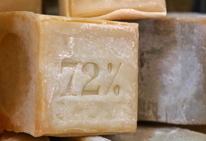    Самым лучшим считается мыло 72%. Фото: istockphoto.com/ BreakingTheWalls