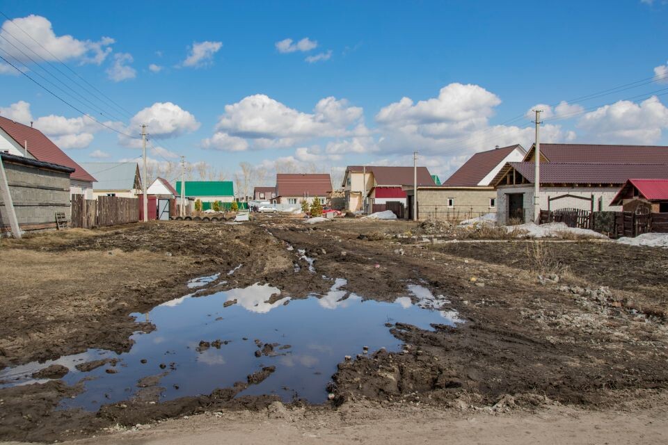    Частные дома в коттеджном поселке. Источник: Виталий Барабаш