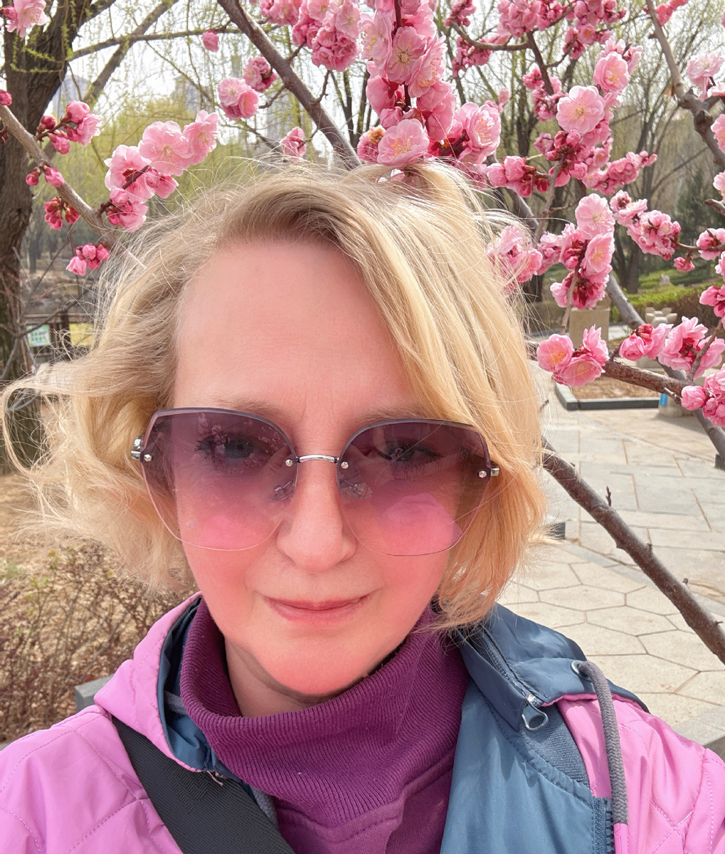 Смотрю на мир сквозь розовые очки - автор канала Соло-путешествия