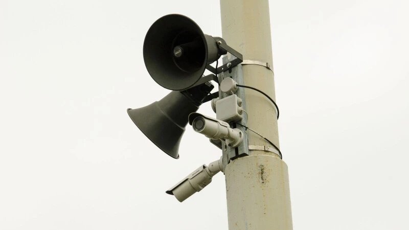     Громкоговорители. Сирена. Видеокамеры. Анна Зайкова