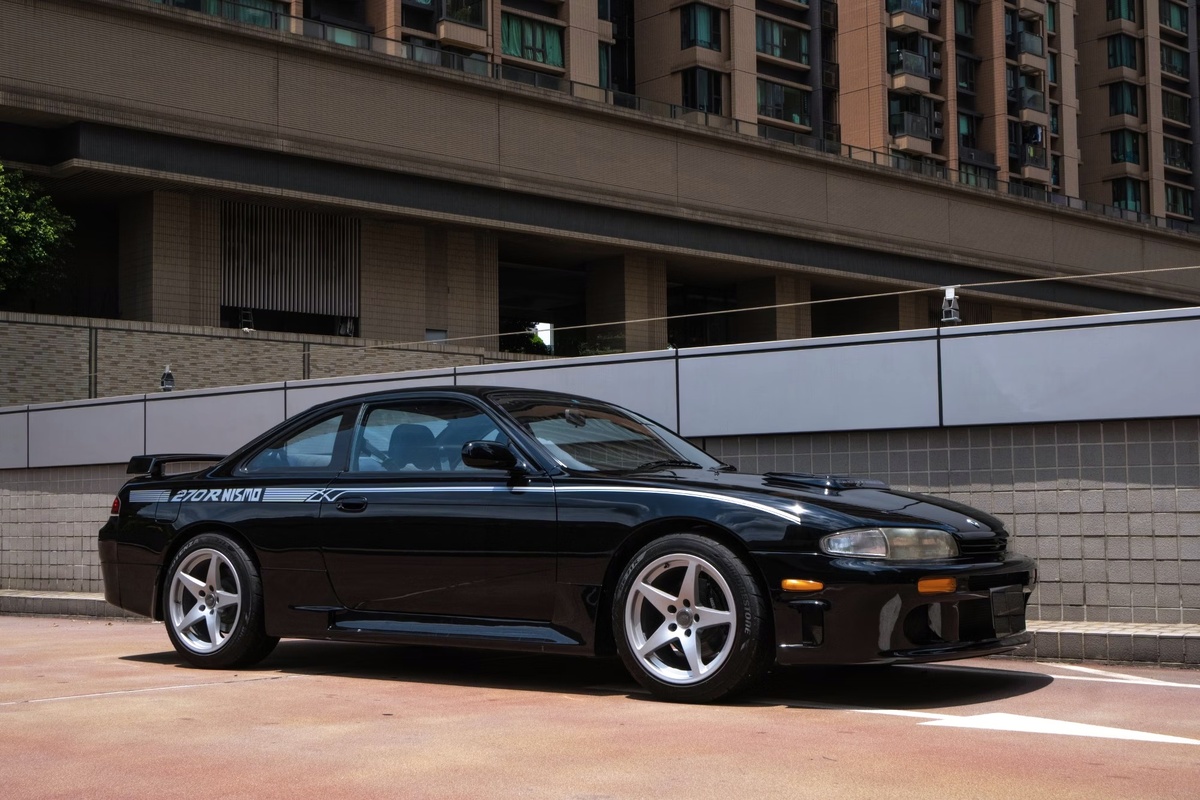 Другой Nissan Silvia (S14) Nismo 270R 1995 для иллюстрации автомобиля