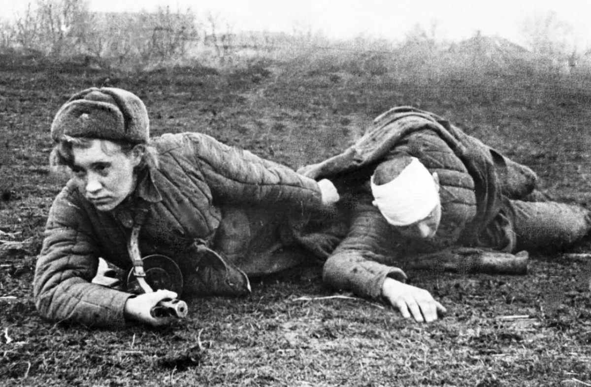    Женщина и война…