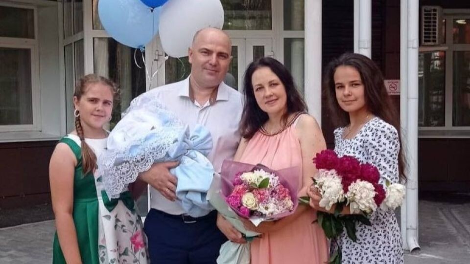   Александр Бокк с семьей. Источник: t.me/tomenko_22