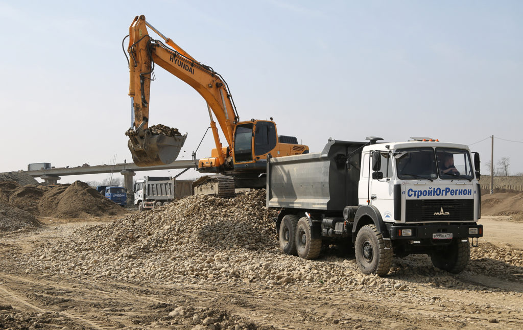    Идет реализация пятого этапа строительства северного объезда. Владимир Головенко