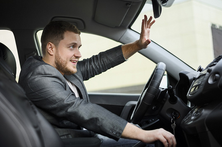 Этот маленький жест не просто делает день добрее – он спасает нервы, снижает агрессию и даже предотвращает аварии.                                                                                                           
  Вежливость за рулём – это не просто хороший тон, а реальный вклад в безопасность!