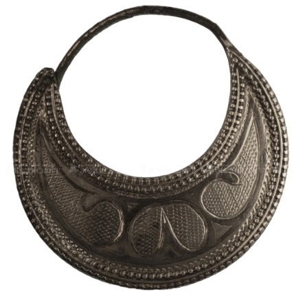 Булгарское височное кольцо с чернью и зернением. 12 в.