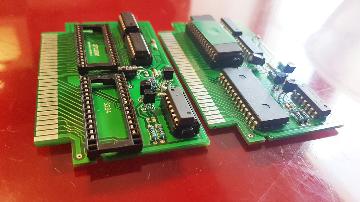 Первые картриджи Famicom, Nes и Dendy выглядели так: большие микросхемы и компоненты