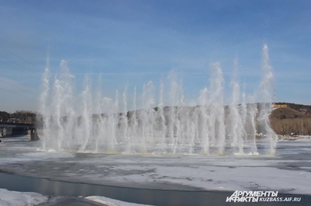    В Югре спасатели будут взрывать лед на Оби