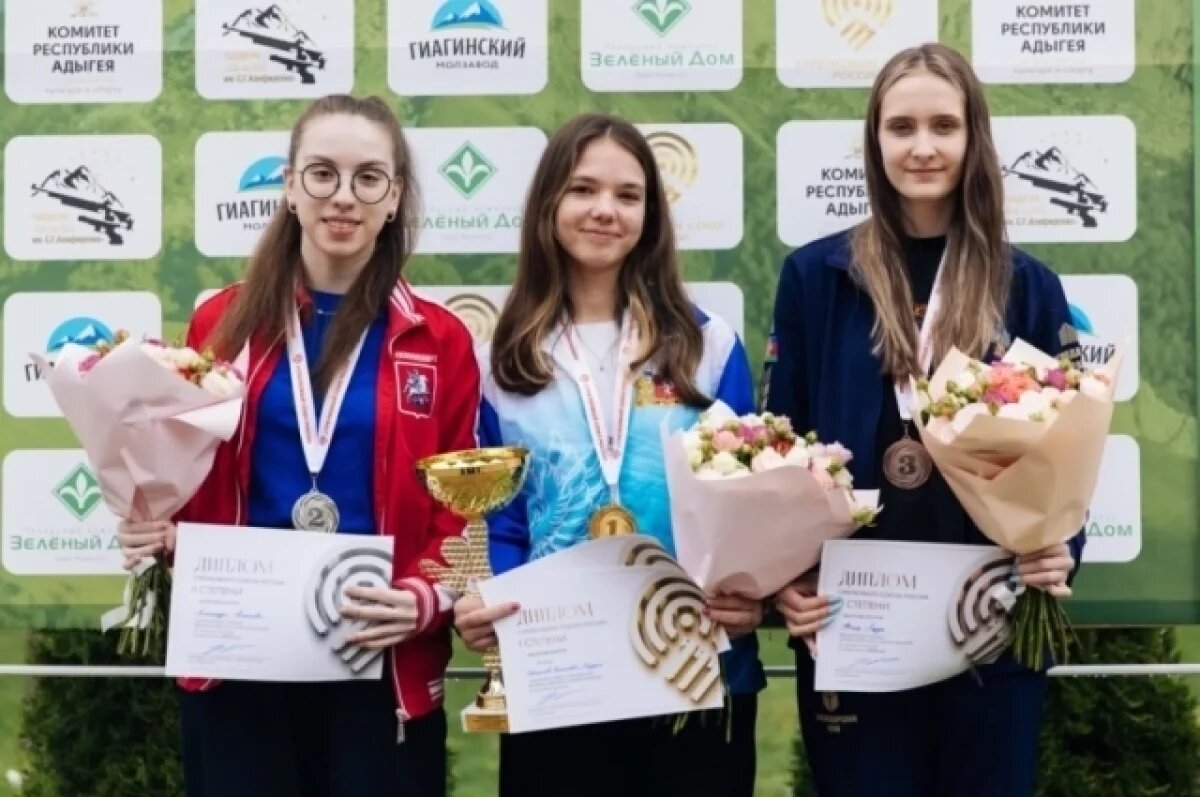    Екатеринбуржцы привезли золотые и серебряные медали по пулевой стрельбе