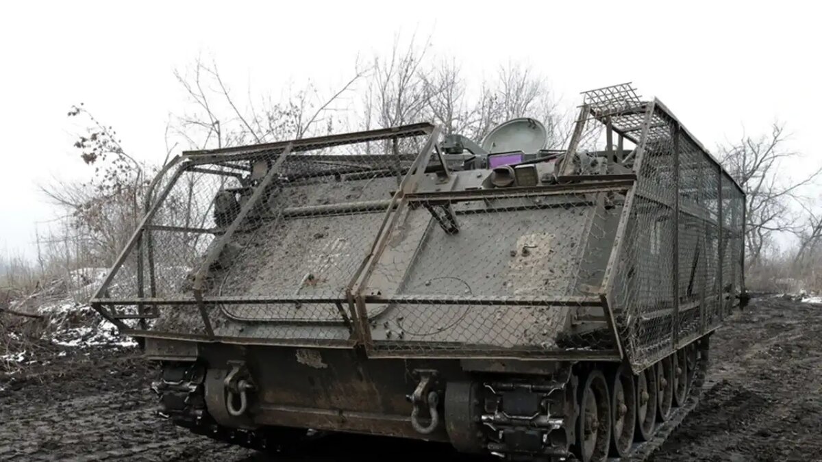    Бронетранспортёр M113.