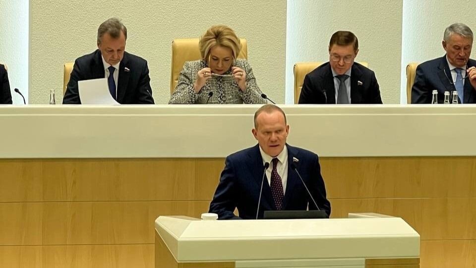    Виктор Зобнев на пленарном заседании. Источник: vk.com/zobnevofficial