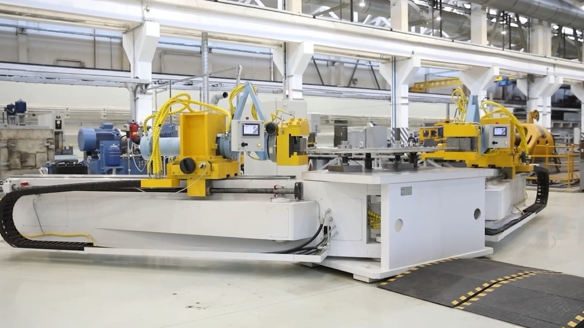 Кадры Ростеха