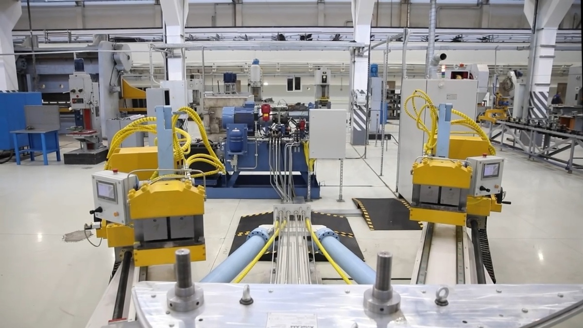 Кадры Ростеха