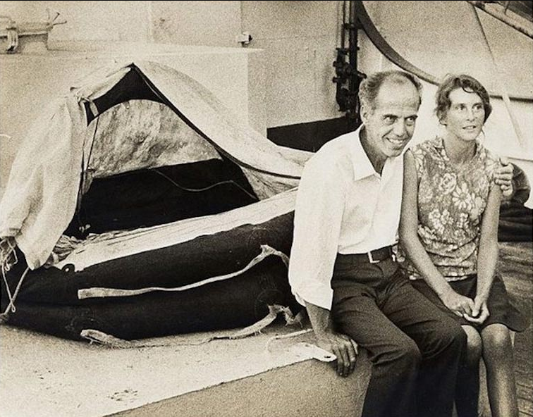 Морис Бейли – человек, который смог со своей супругой выжить в океане на протяжении 117 дней и ночей.