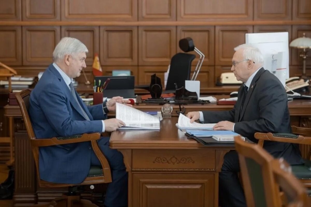    Губернатор Гусев встретился с председателем Областного Совета ветеранов