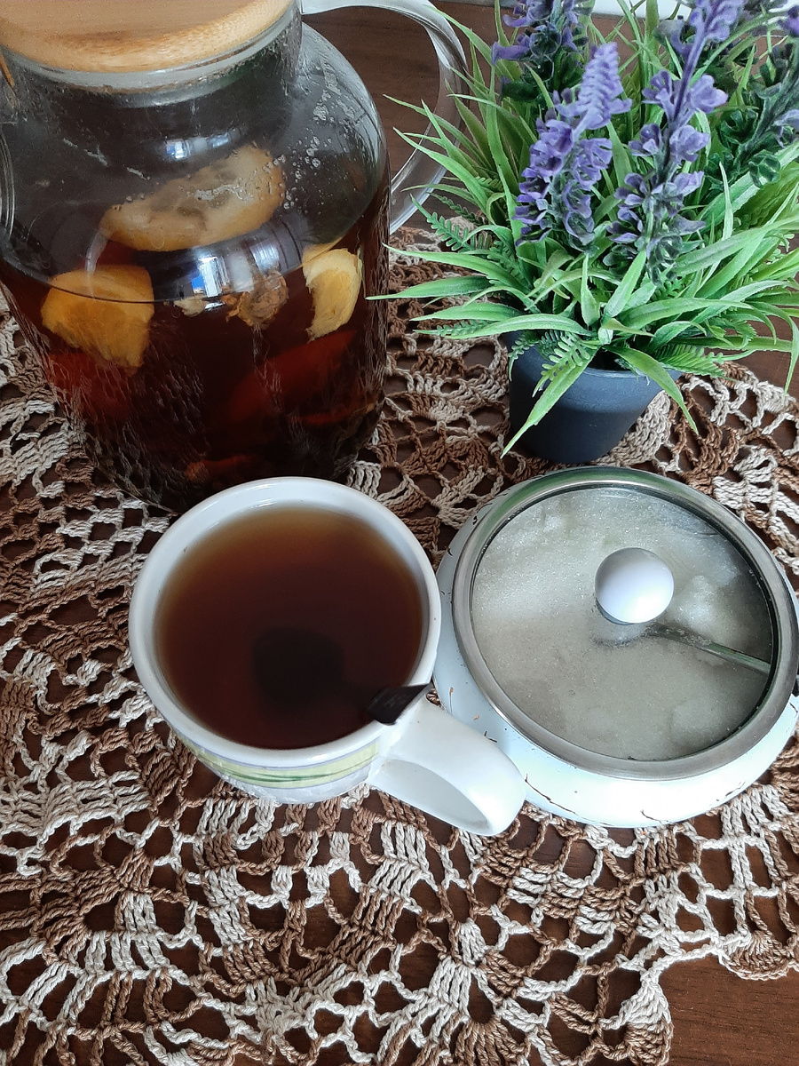 Утро доброе настало,
Просыпайся поскорей.
Солнышко в окошке встало,
Кофе вкусного налей.

День прекрасный, тёплый, нежный.
Пусть сбываются мечты!
Все дела будут успешны,
И себя ты береги.