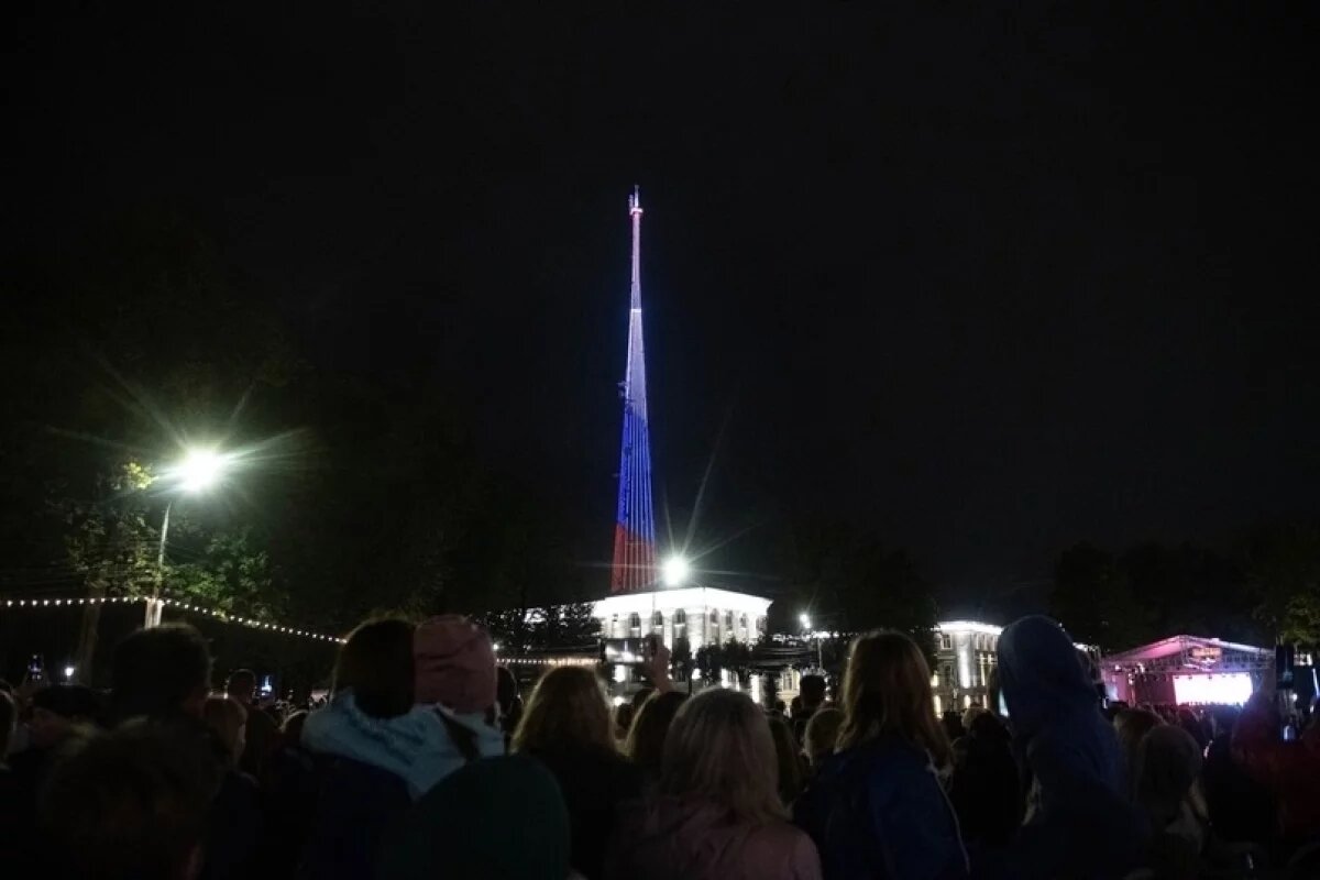    Телебашня в Смоленске сделает подсветку в честь акции «Тотальный диктант»