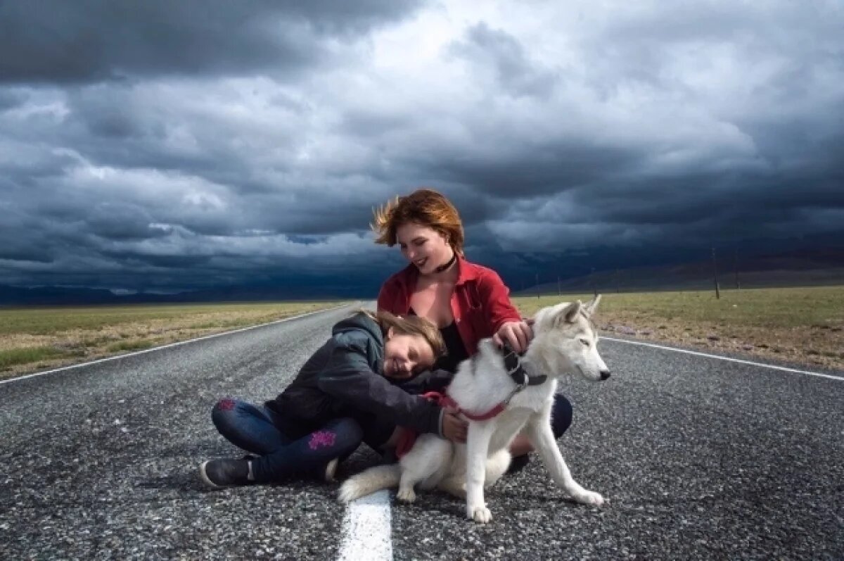    Анастасия желает дочери лучшей жизни, чем им приходилось переживать.