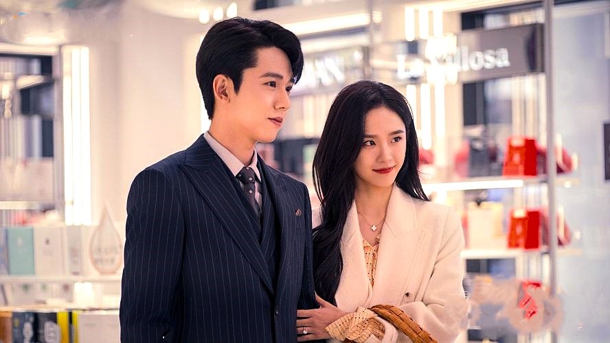 Стоп кадр дорамы *Жить или любить*.