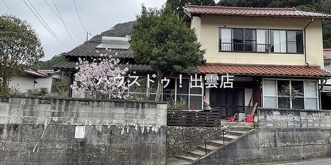 Почему Япония раздаёт бесплатно участки и дома?