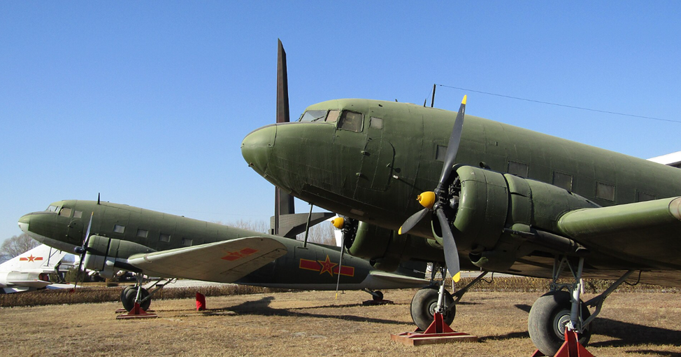 Самолет Ли-2