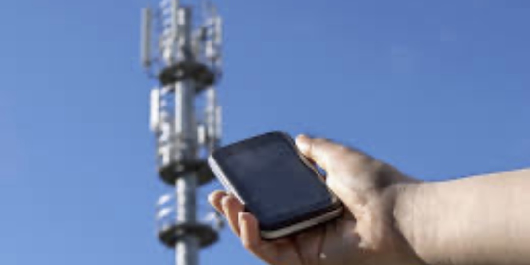 Мошенники или нет добавили мой номер в госуслуги. Оказывается можно проверить номера которые числится на вас