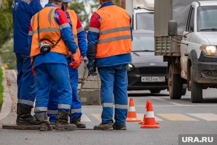 АО «ТОДЭП» займестя ремонтом нескольких десятков участков региональных дорог. Фото: Руслан Яроцкий © URA.RU