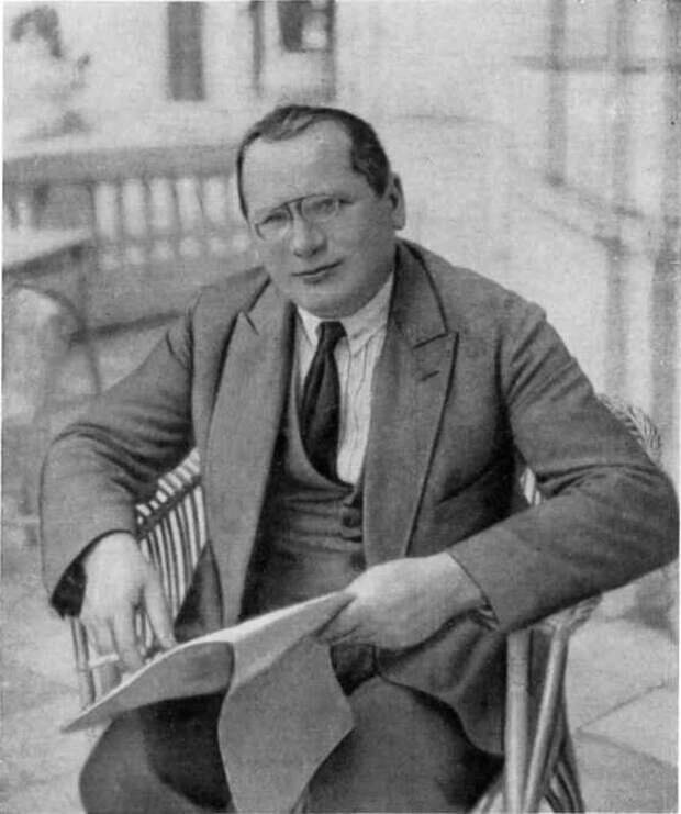 Народный комиссар иностранных дел СССР  Литвин фото из rg.ru