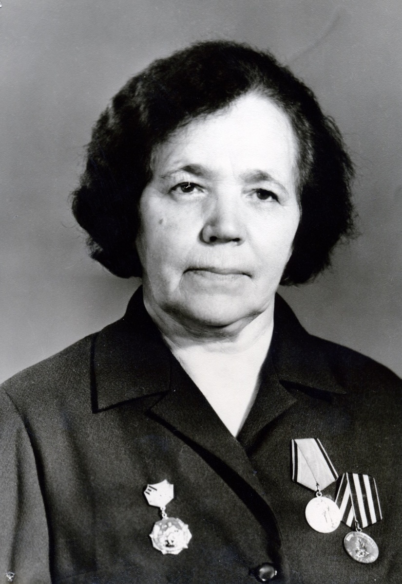 Родилась 27 апреля 1910 года в с. Урахча (впоследствии Рыбнослободского района ТАССР).