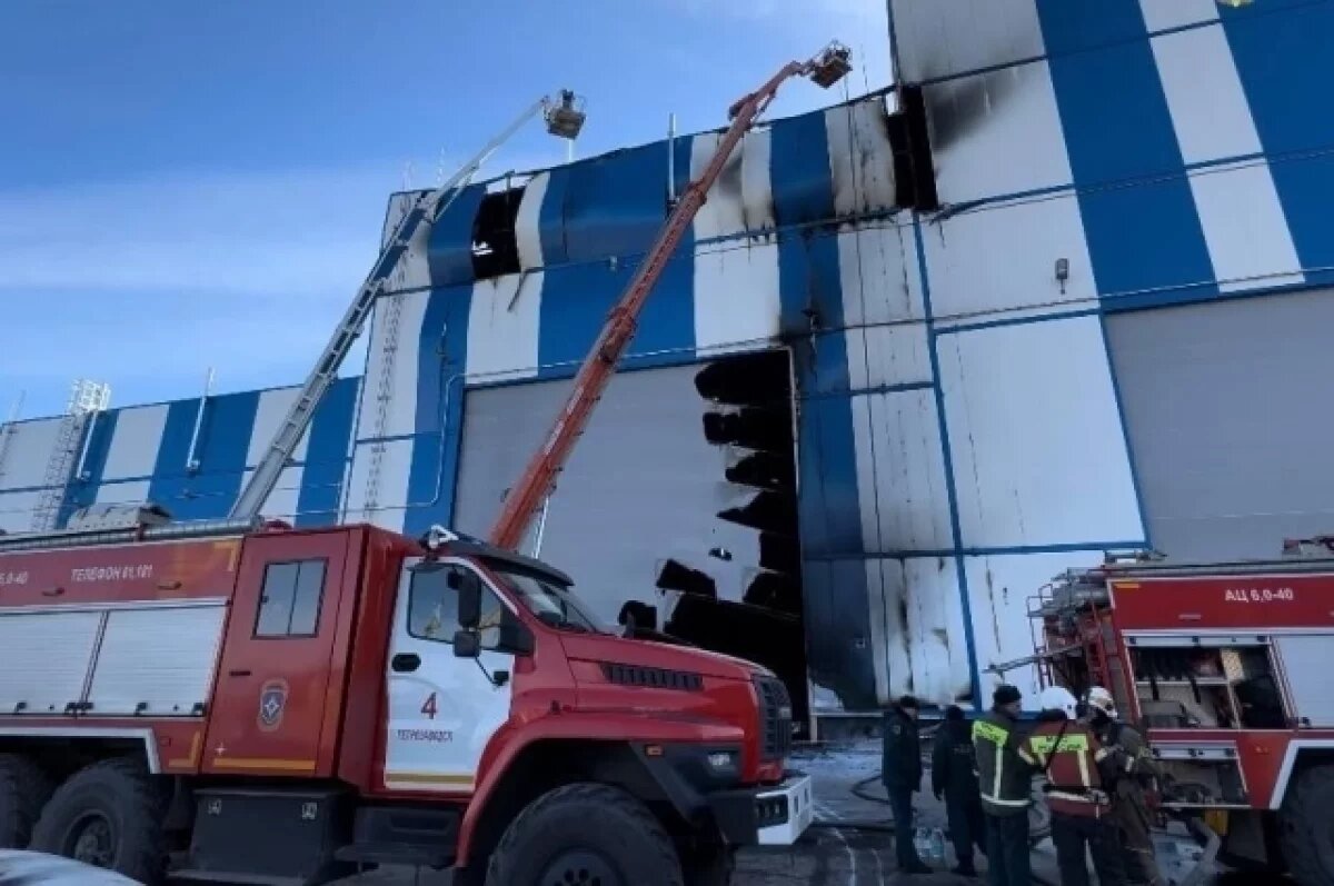    Днём с огнём.