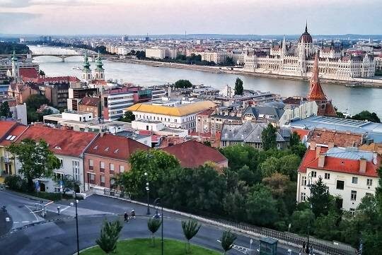    Власти Венгрии сообщили о выходе страны из МУС