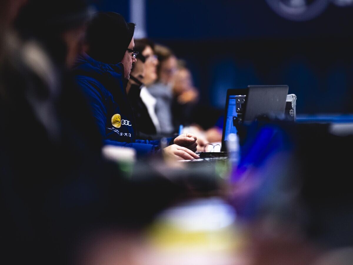    Судьи на юниорском этапе Гран-при ISU© Getty Images / Jurij Kodrun - International Skating Union