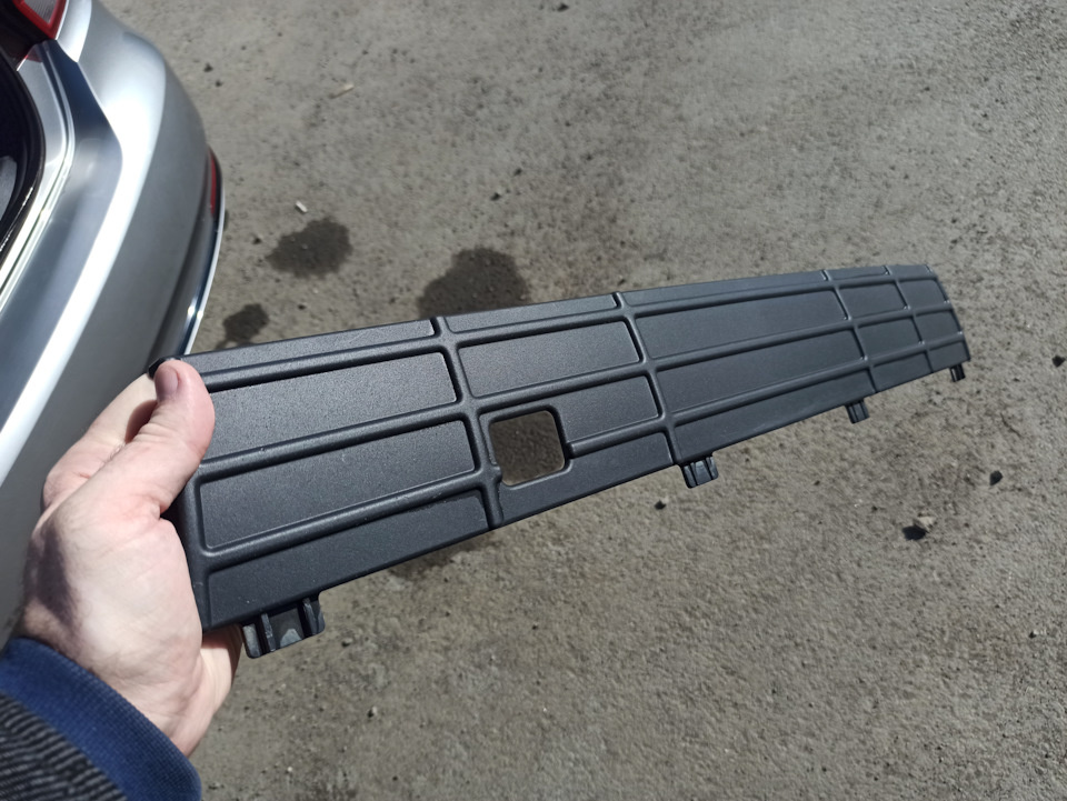 Зимняя заглушка радиатора