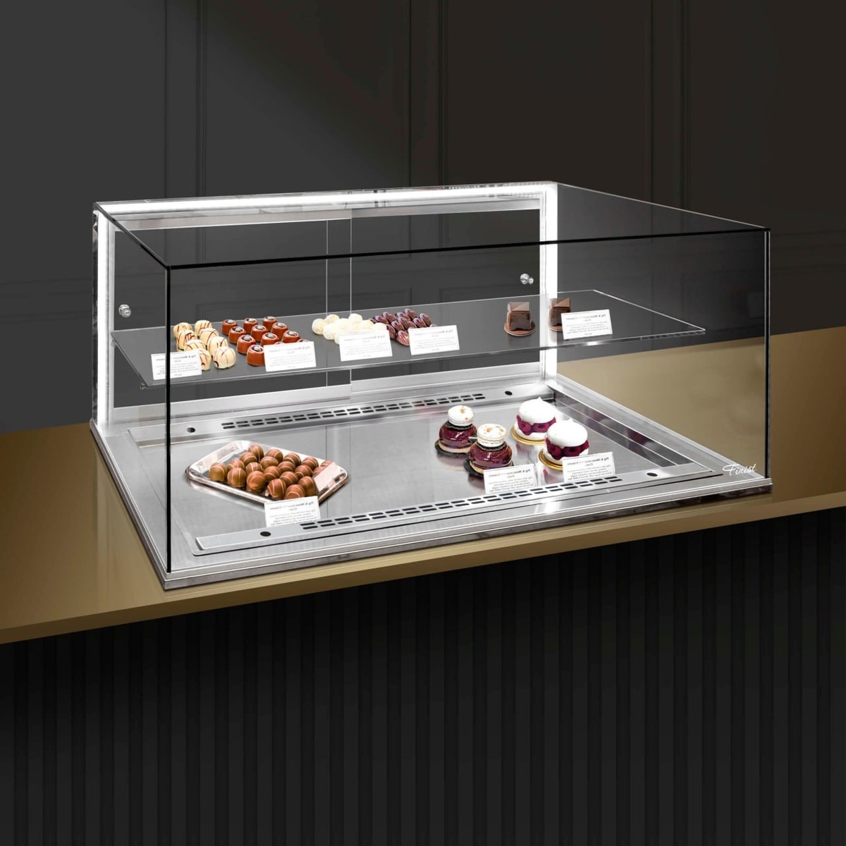 Встраиваемая витрина Glassier 812