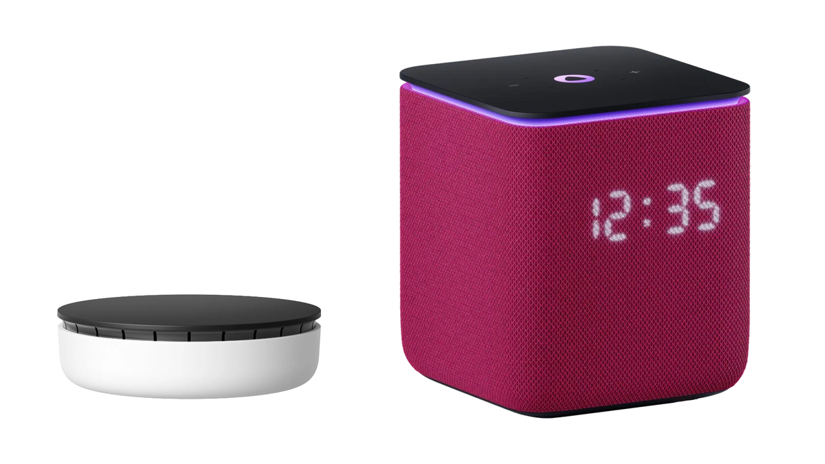 Слева—Яндекс хаб, справа Яндекс Алиса миди