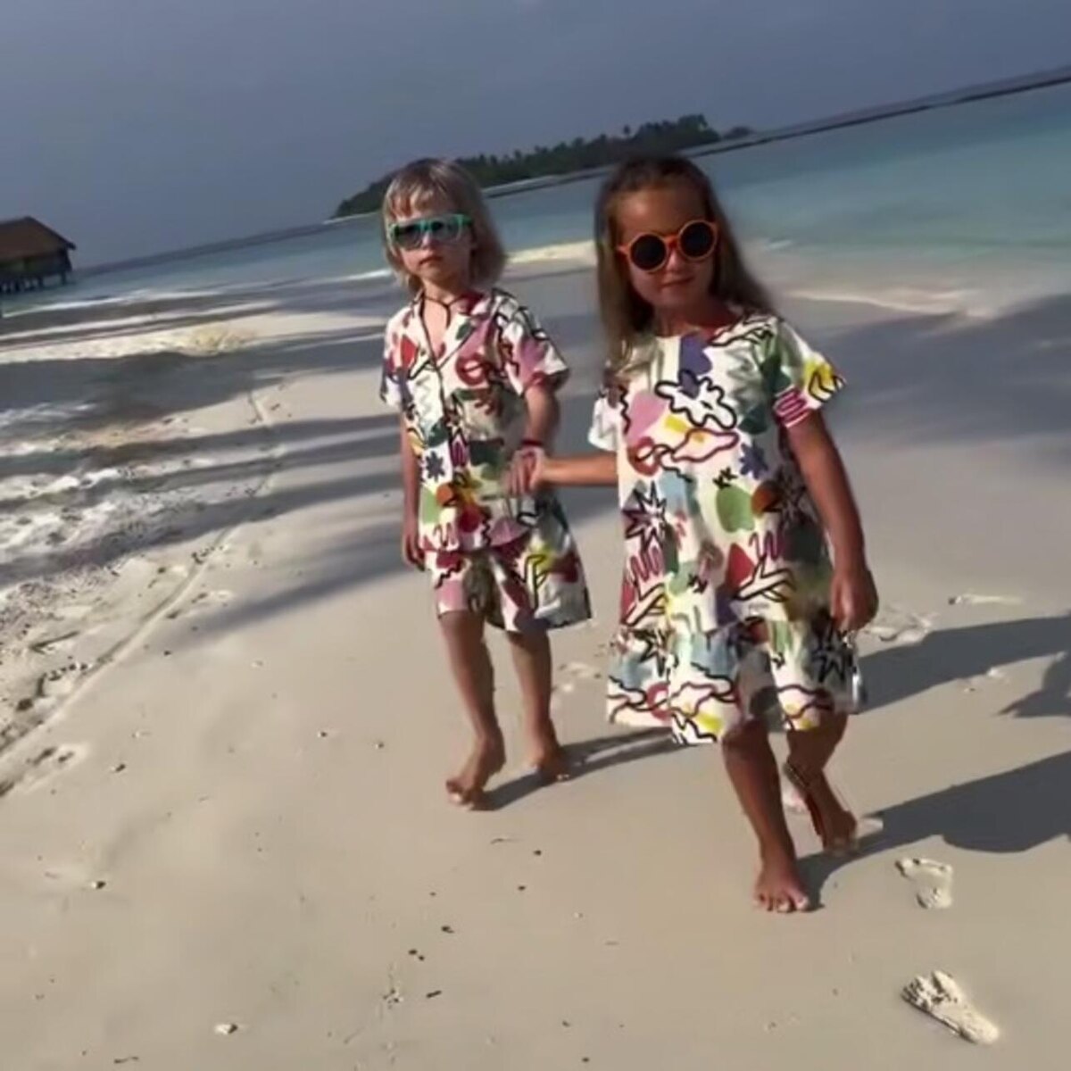    Младший сын Рудковской с подружкой Социальные сети