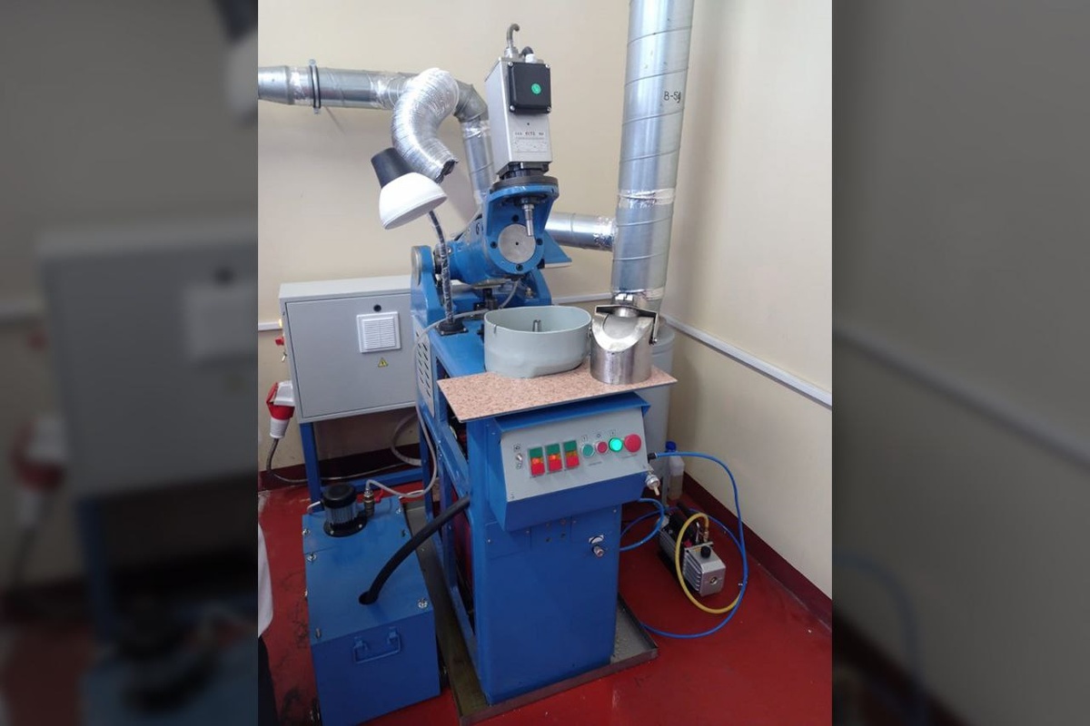   Заготовительное и шлифовально-полировальное оборудование для ЛОМО