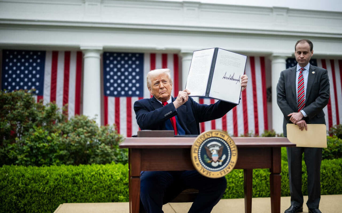    Начатая Трампом «торговая война» со всем миром обошла Россию стороной Фото – Белый дом