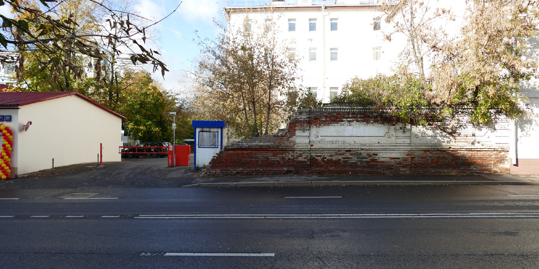 Лекция и экскурсия в рамках кампании по сбору средств на реставрацию исторической ограды на Электрозаводской улице, 37