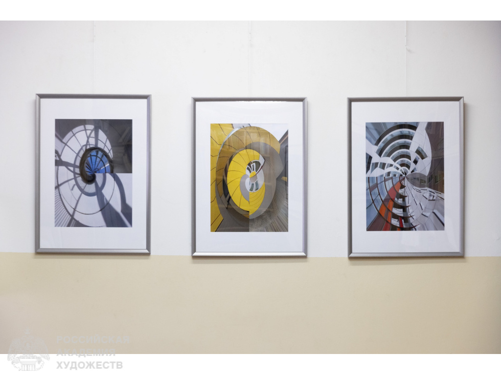 Экспозиция выставки «Возможности невозможного» члена-корреспондента РАХ Максима Владимировича Киреева. Фоторепортаж:  Виктор Берёзкин, пресс-служба РАХ.