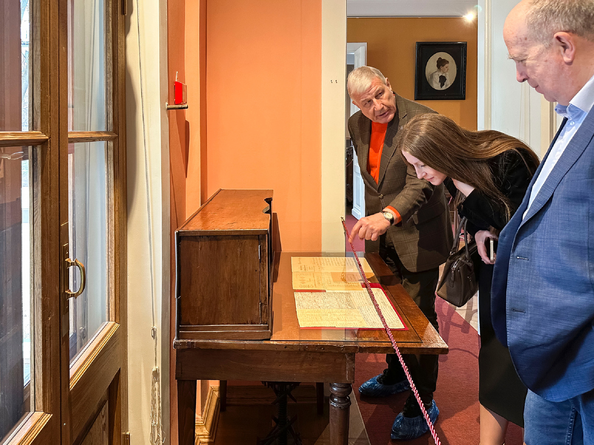 На фото: С.А. Архангелов, Н.А. Касавина, А.В. Смирнов