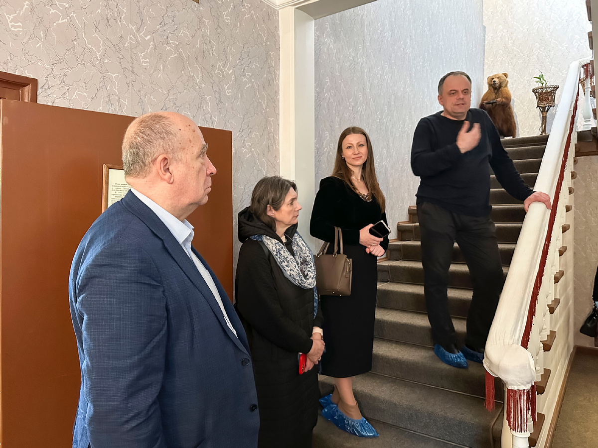 На фото: А.В. Смирнов, А.К. Смирнова-Смолянинова, Н.А. Касавина, Ю.В. Прокопчук